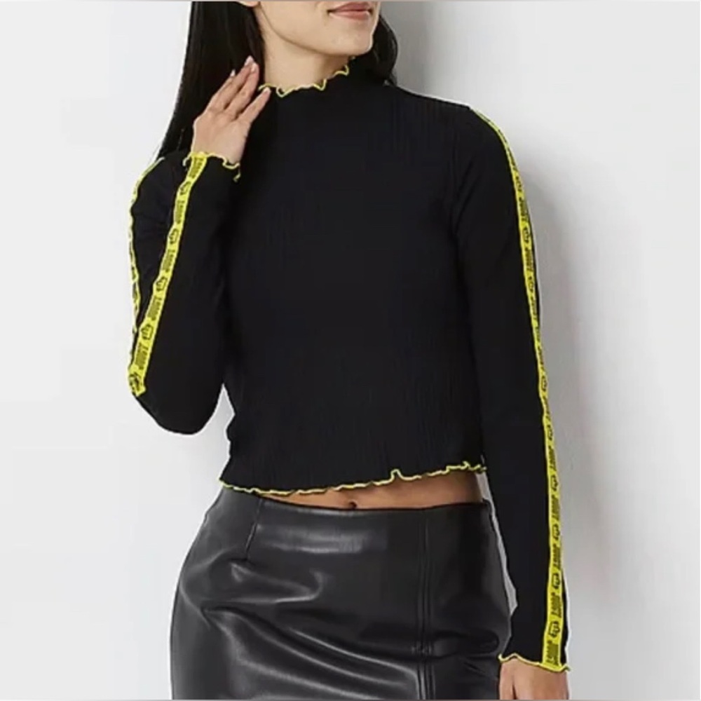 💚 Juicy Couture women’s mock neck long sleeve crop top size Large